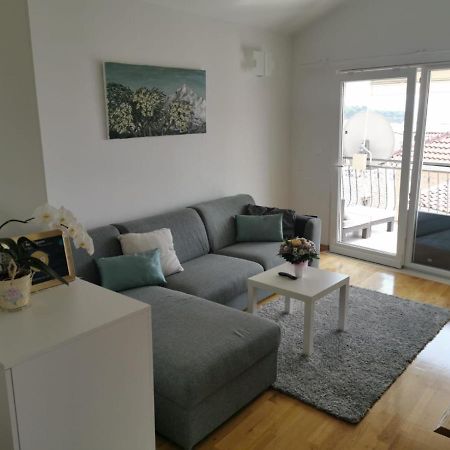 Apartments Dvor - Ap1, Ap2, Ap3 Baška Voda Eksteriør billede