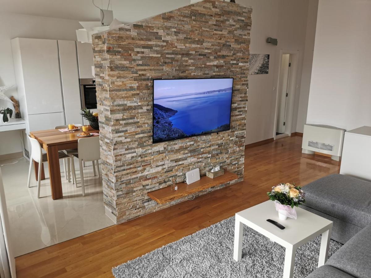 Apartments Dvor - Ap1, Ap2, Ap3 Baška Voda Eksteriør billede