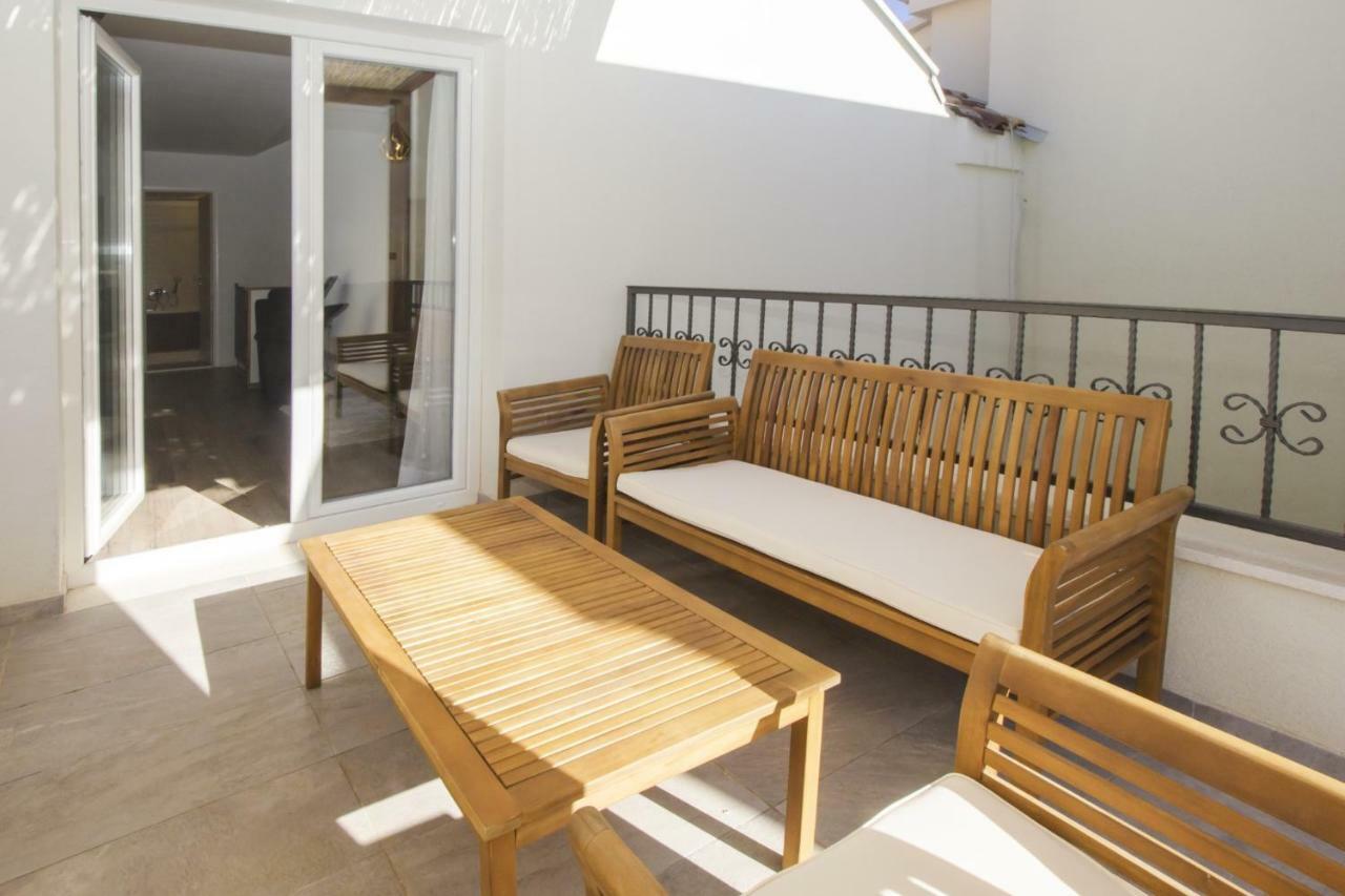 Apartments Dvor - Ap1, Ap2, Ap3 Baška Voda Eksteriør billede
