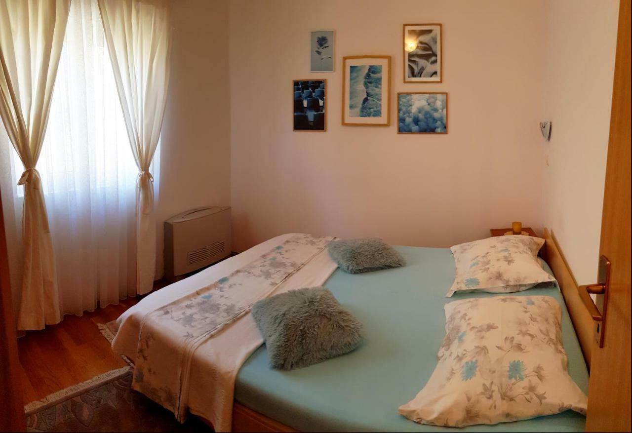 Apartments Dvor - Ap1, Ap2, Ap3 Baška Voda Eksteriør billede