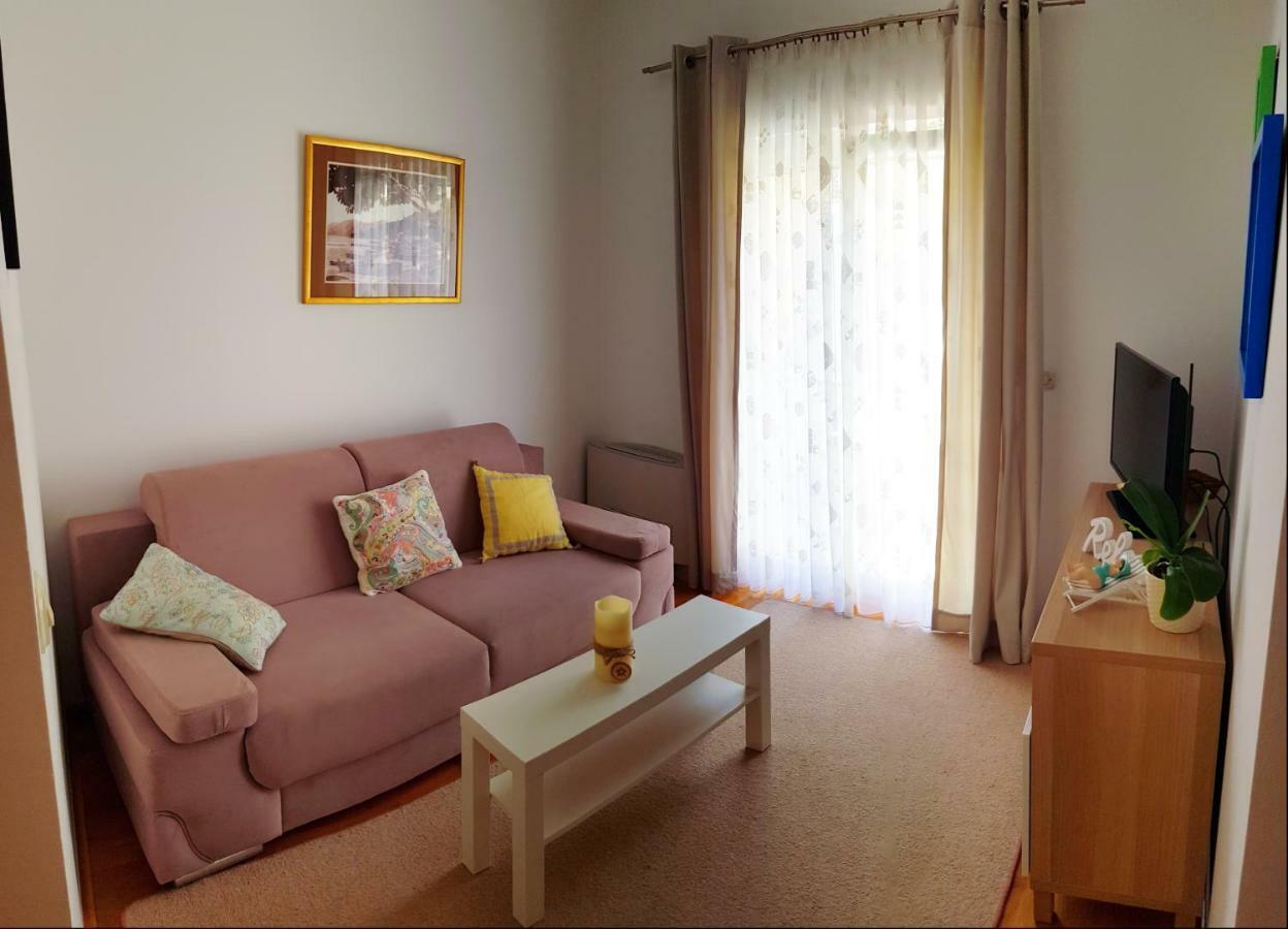Apartments Dvor - Ap1, Ap2, Ap3 Baška Voda Eksteriør billede